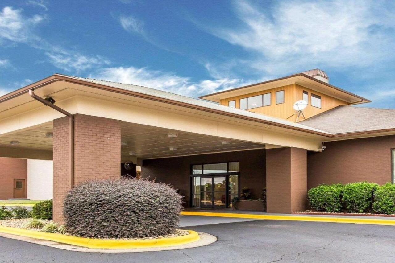 Quality Suites Hickory South Esterno foto