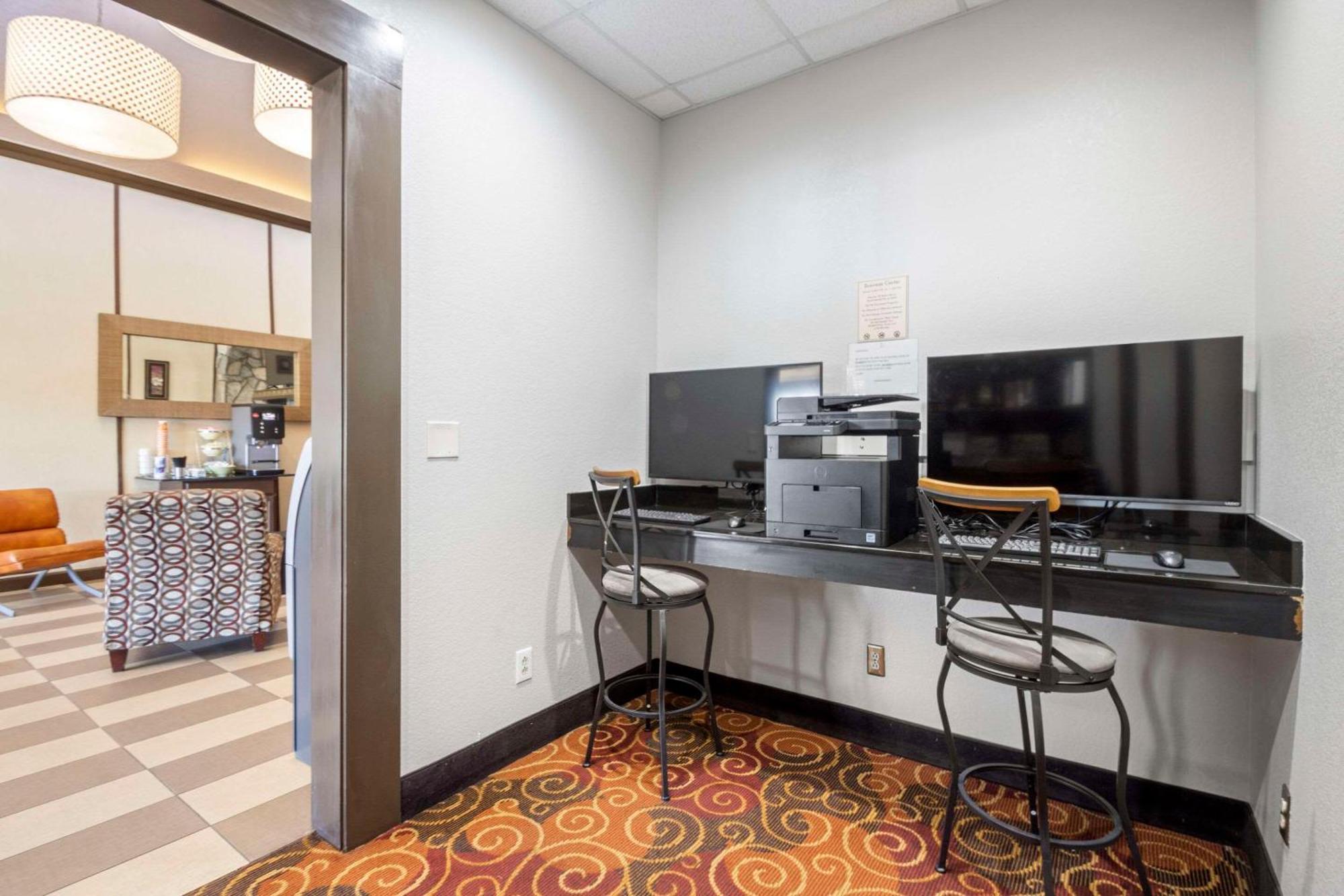 Quality Suites Hickory South Esterno foto
