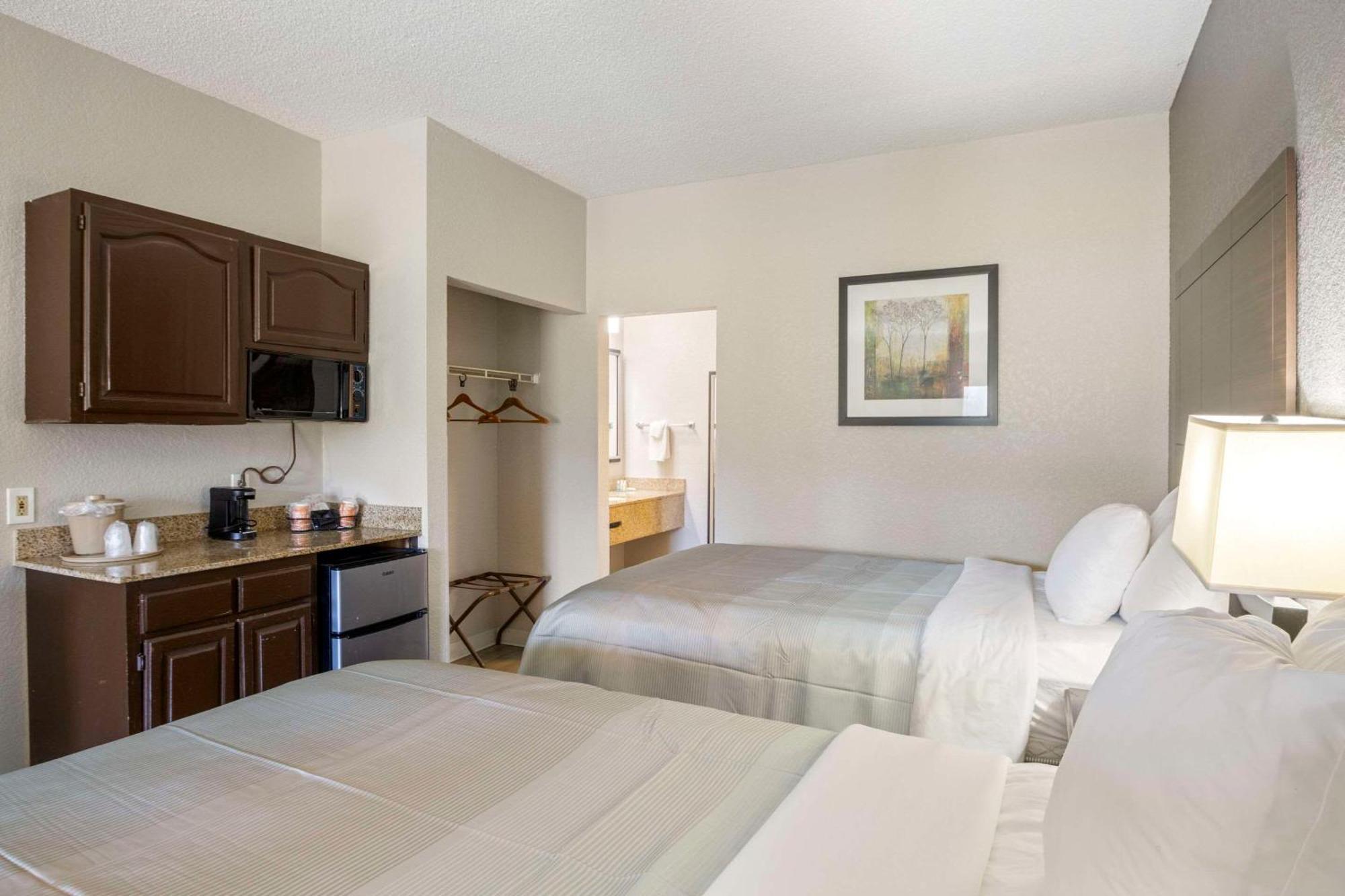 Quality Suites Hickory South Esterno foto
