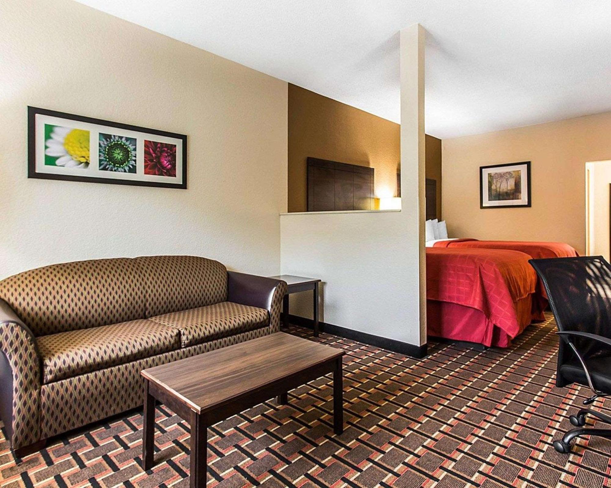 Quality Suites Hickory South Esterno foto
