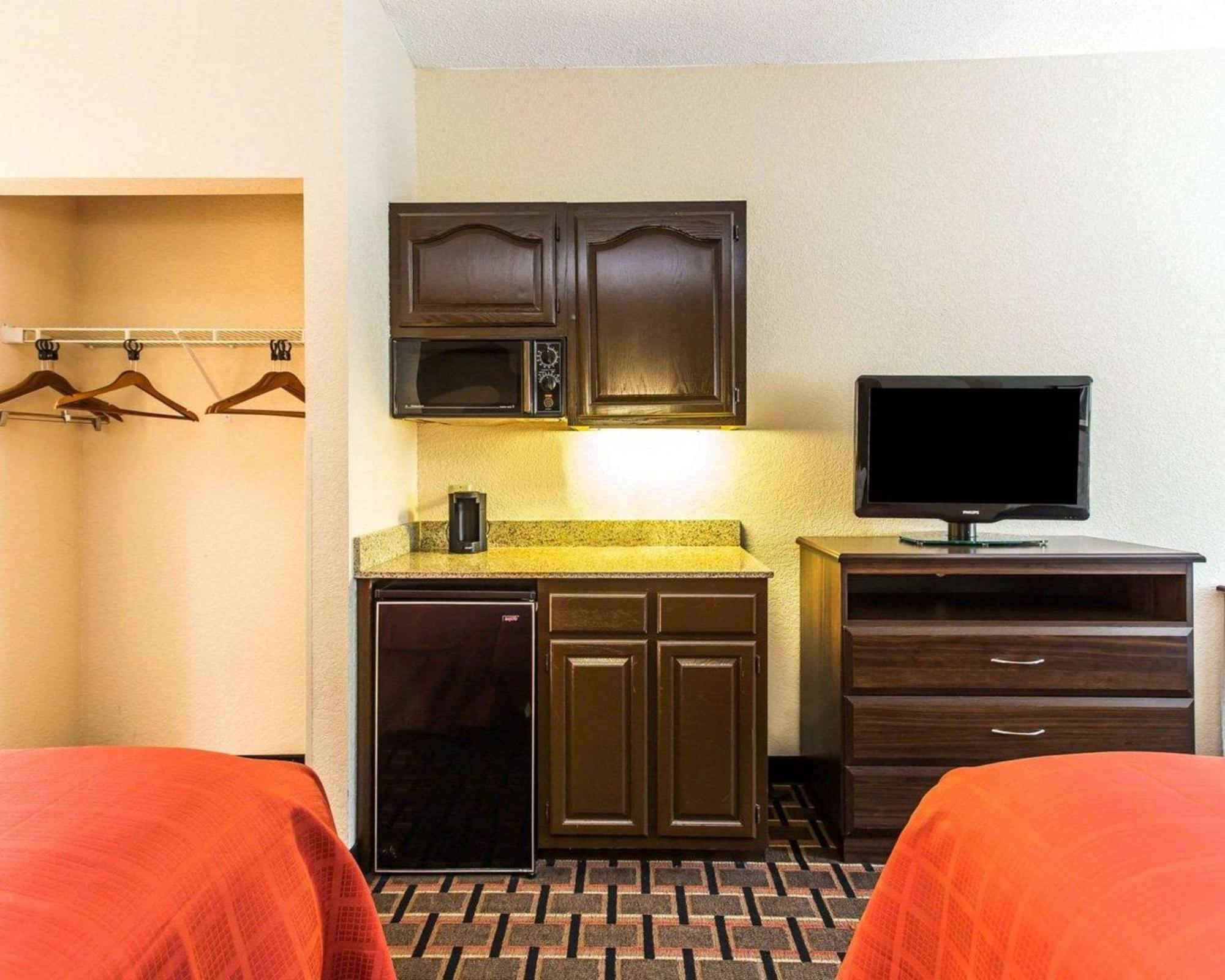 Quality Suites Hickory South Esterno foto