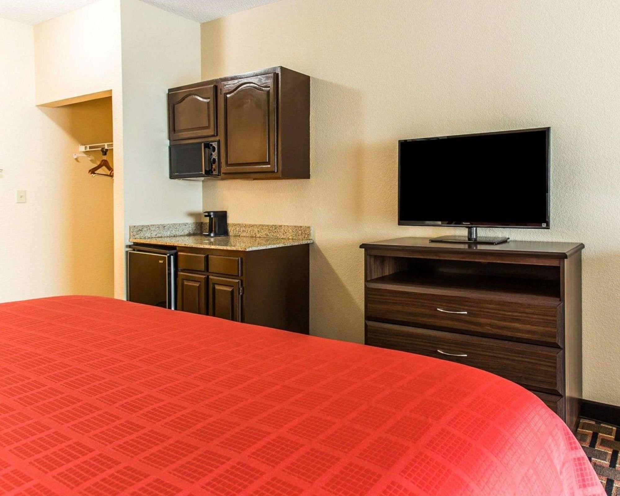 Quality Suites Hickory South Esterno foto
