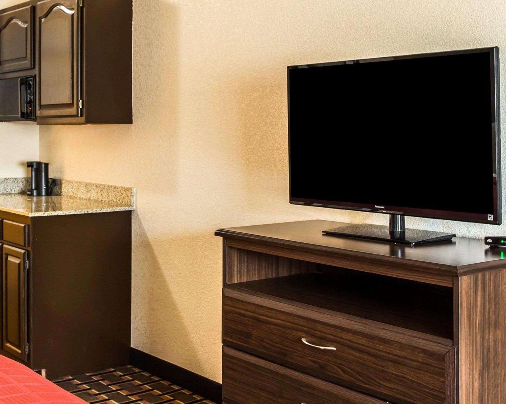 Quality Suites Hickory South Esterno foto