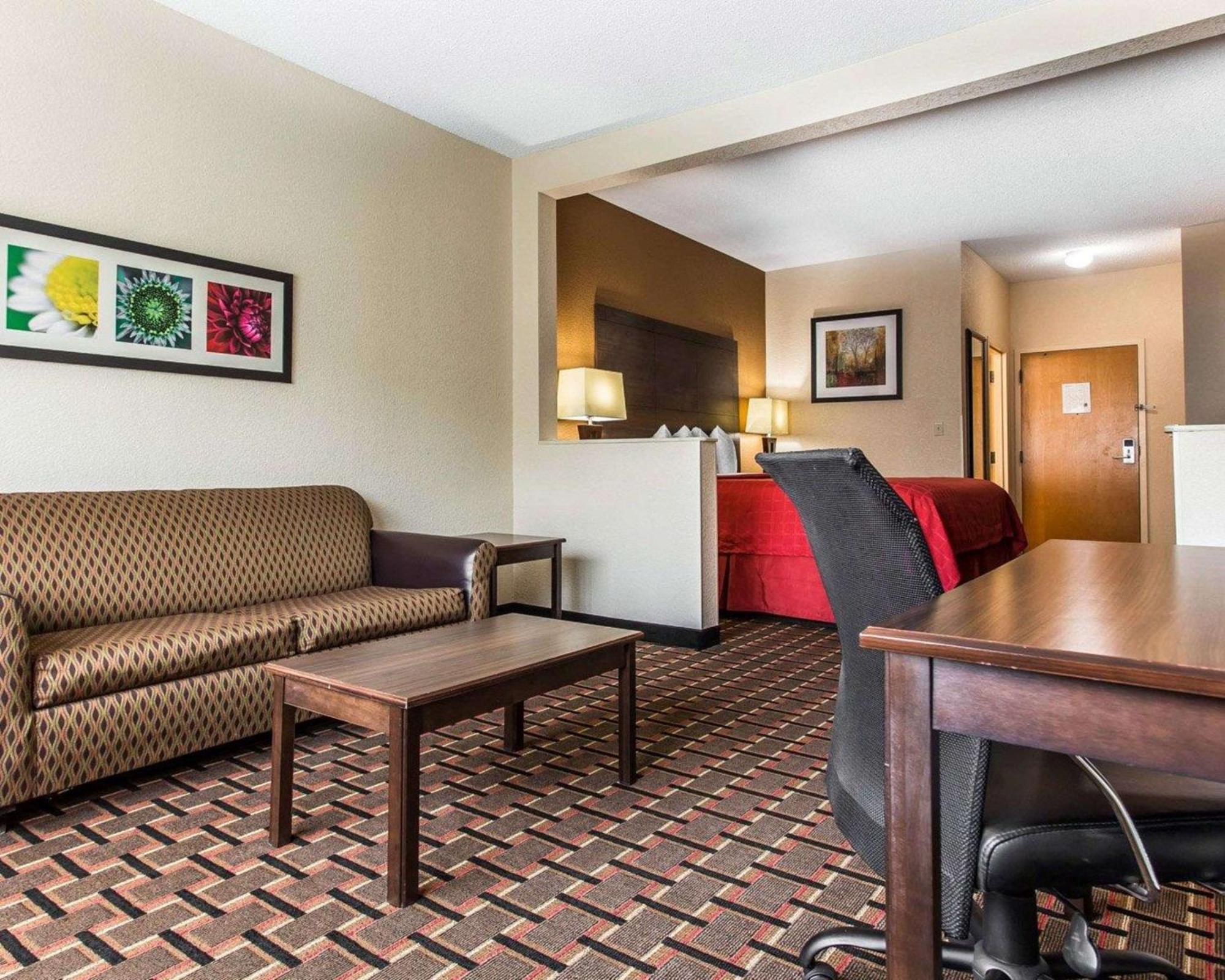 Quality Suites Hickory South Esterno foto