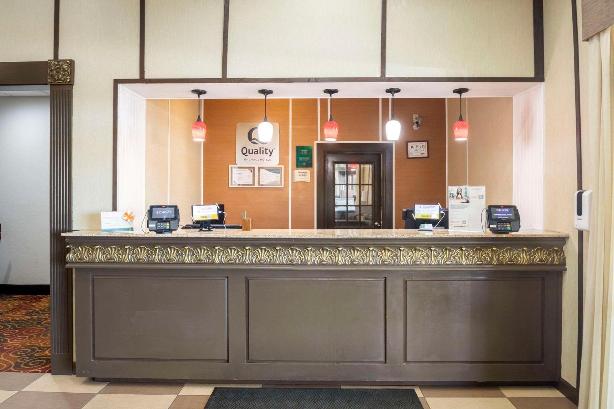Quality Suites Hickory South Esterno foto