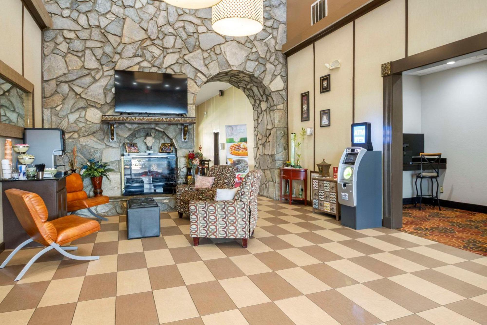 Quality Suites Hickory South Esterno foto