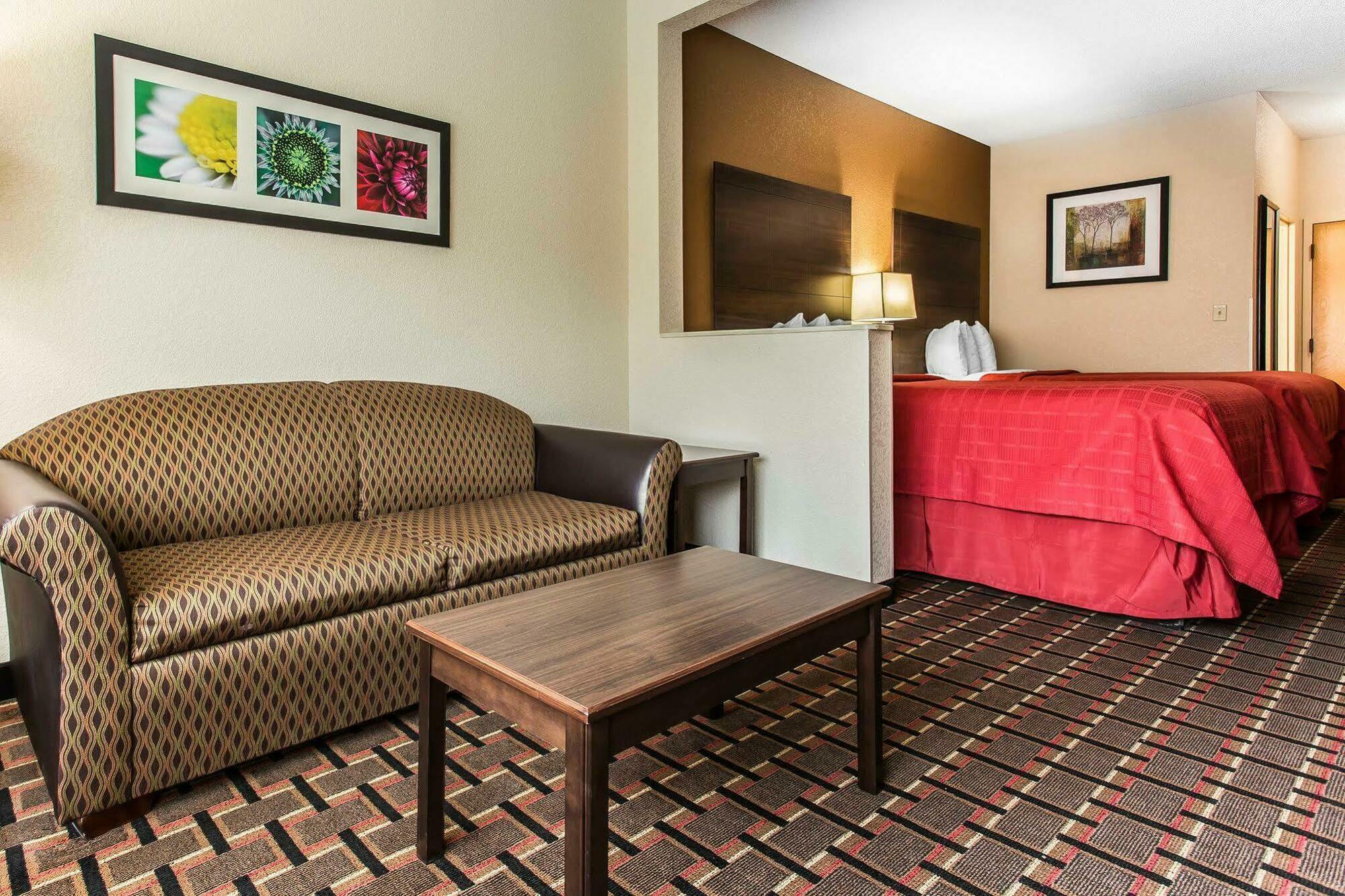 Quality Suites Hickory South Esterno foto